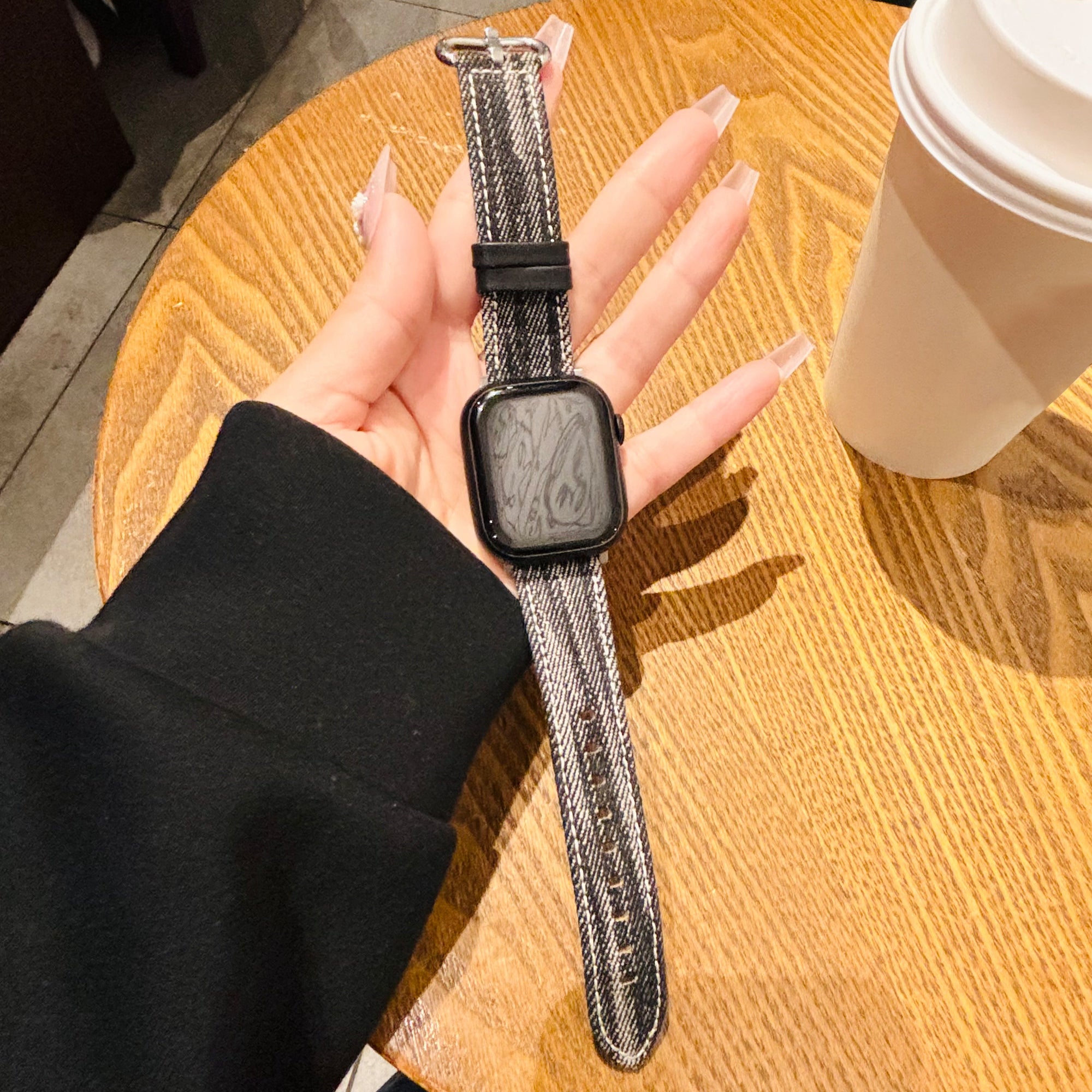 For Apple Watch Ultra 2 Ultra 49mm / Series 9 8 7 45mm / 6 5 4 SE (2022) SE (2023) SE 44mm / 3 2 1 42mm Genuine Cow Leather Watch Strap - Denim Black For Apple Watch Ultra 2 Ultra 49mm / Series 9 8 7 45mm / 6 5 4 SE (2022) SE (2023) SE 44mm / 3 2 1 42mm Genuine Cow Leather Watch Strap - Denim Black